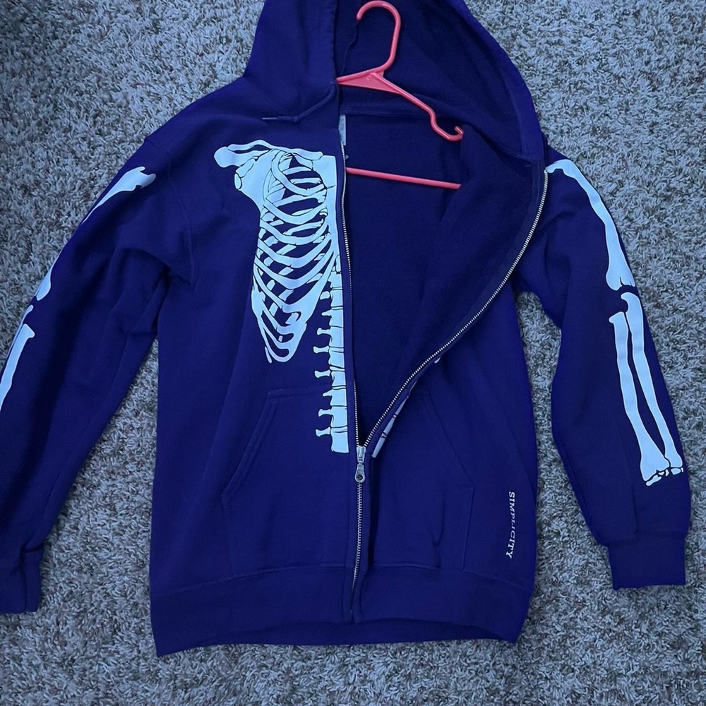 Simplicity bones zip up - Picture 2 of 4